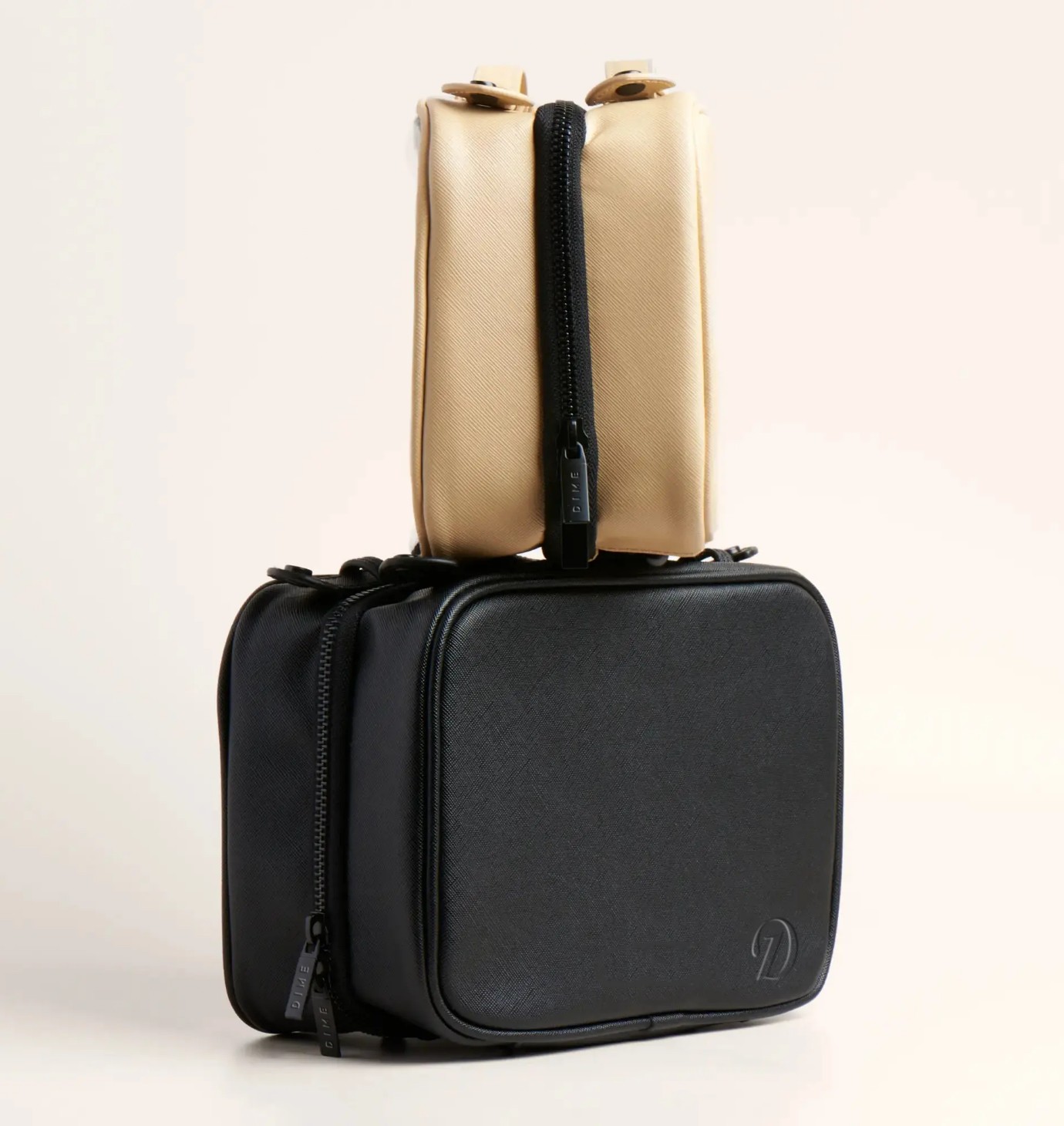 tether_dime_branding_travelcase